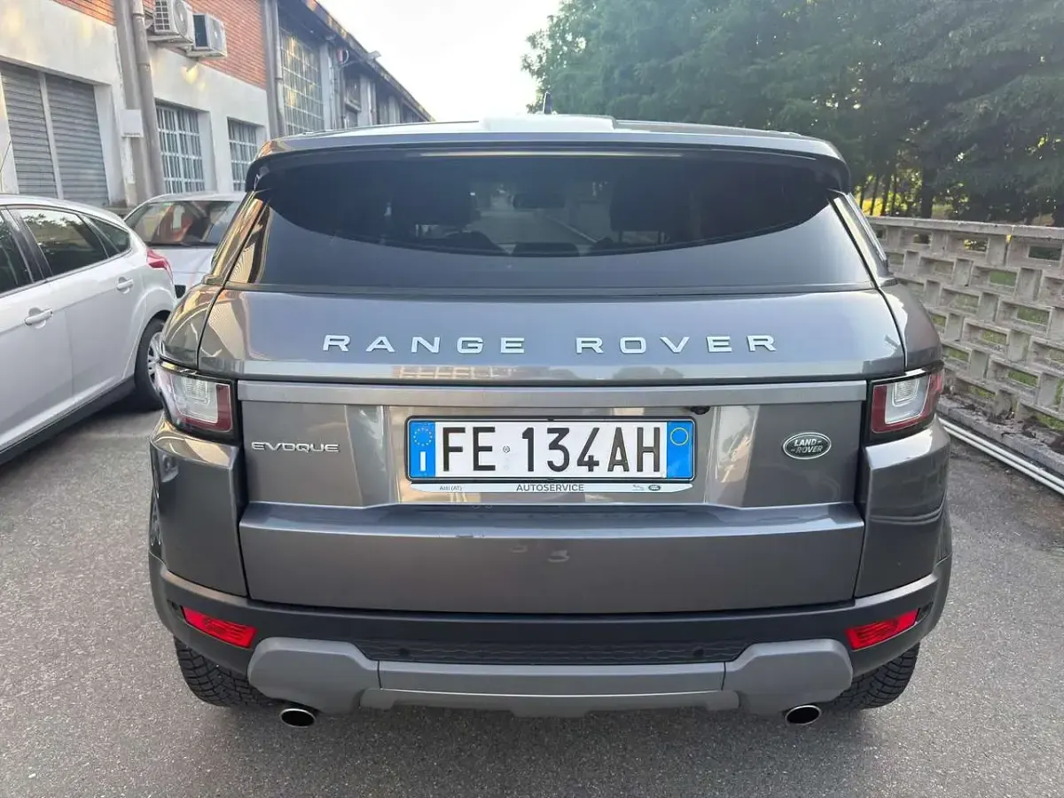 Usata Land Rover Range Rover evoque HSE Dynamic 150 CV (110 kW) 2016 Grigio SUV
