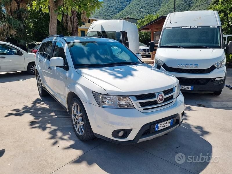 Bianco Usata 2015 Fiat Freemont Lounge SUV | 3000 € (Super prezzo) - Immagine 1/4
