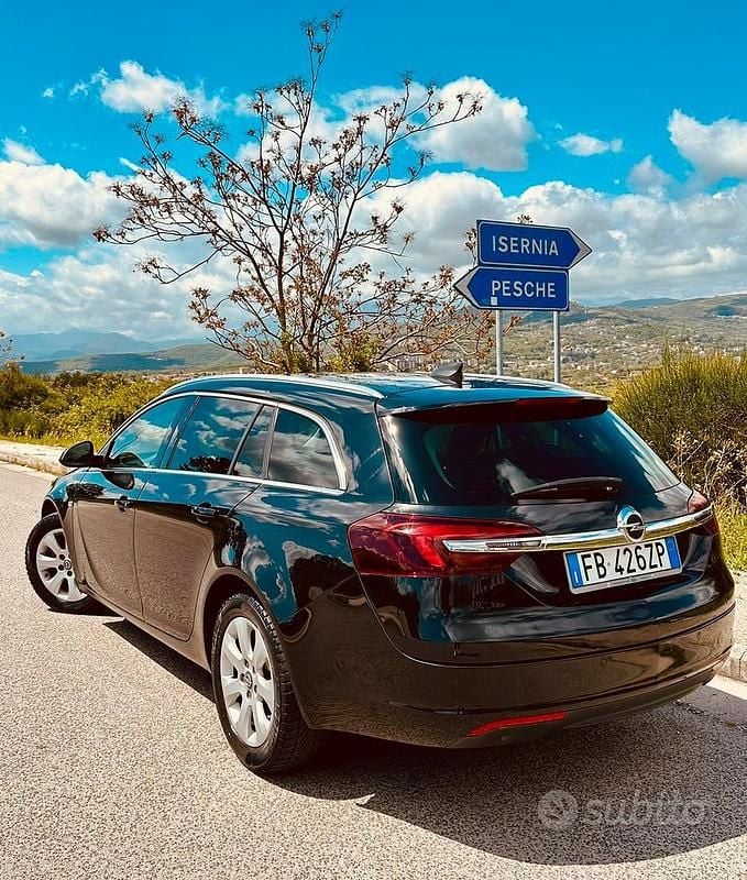 Usata Opel Insignia 136 CV (100 kW) 2016 Nero Station wagon