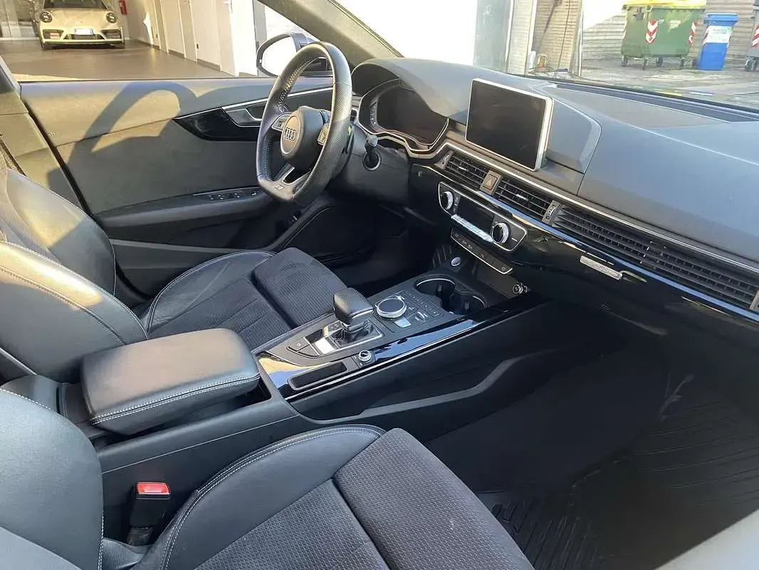 Usata Audi A4 Business 190 CV (139 kW) 2018 Grigio Station wagon