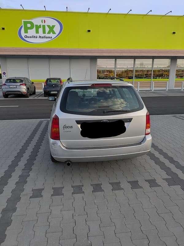Begagnad Ford Focus 101 HK (74 kW) 2001 Kombi