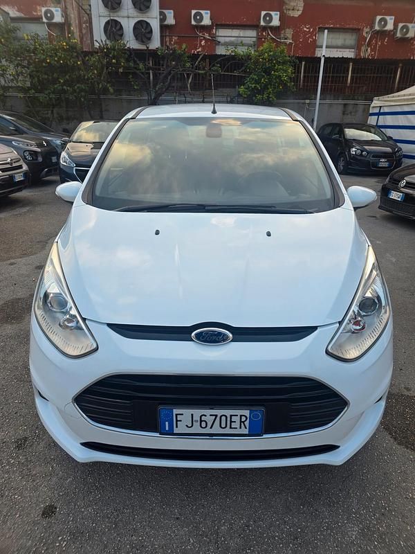 Usata Ford B-MAX Titanium 87 CV (63 kW) 2017 Bianco Monovolume