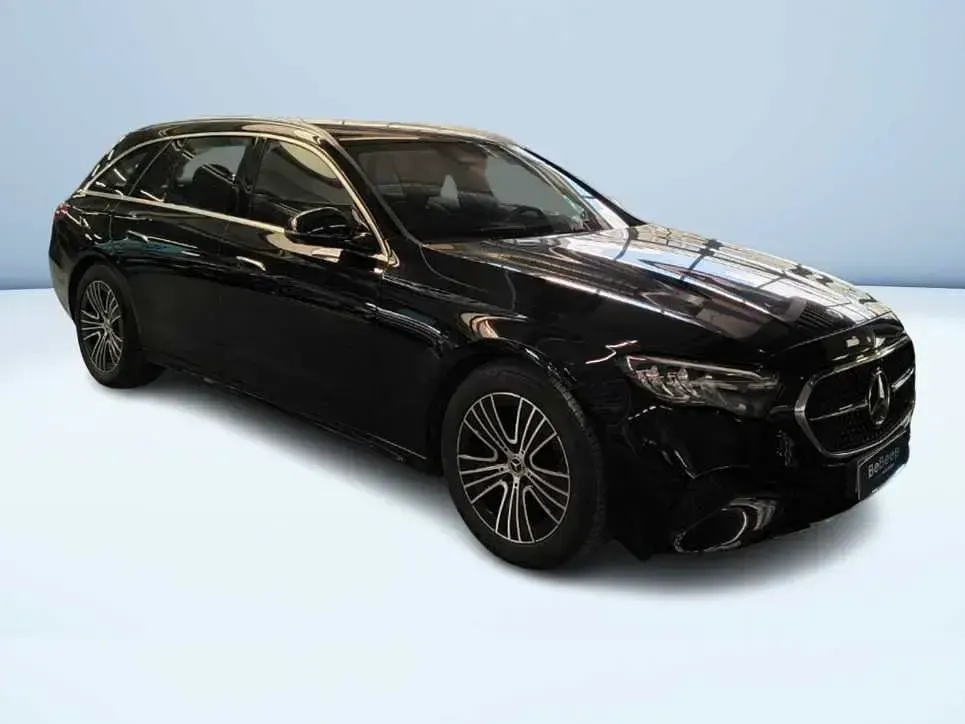 Usata Mercedes 200 Advanced 163 CV (119 kW) 2025 Nero Station wagon