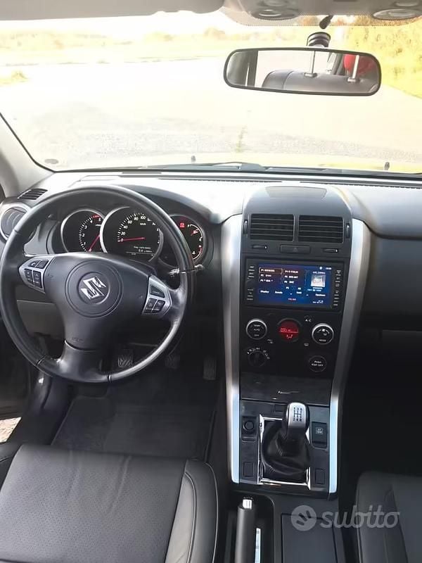 Usata Suzuki Vitara 2010 Grigio SUV