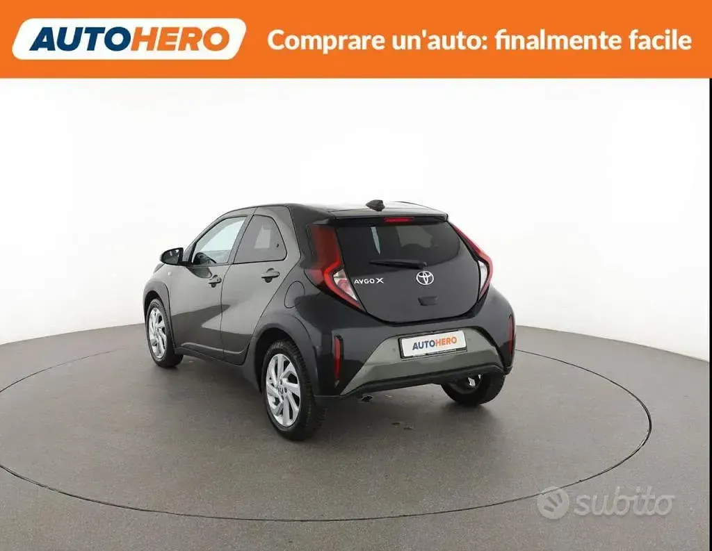 Usata Toyota Aygo X Trend 72 CV (52 kW) 2022 Verde SUV