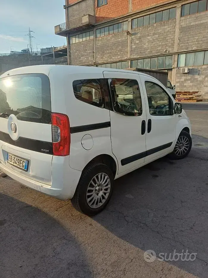 Usata Fiat Qubo Trekking 95 CV (69 kW) 2011 Bianco Monovolume
