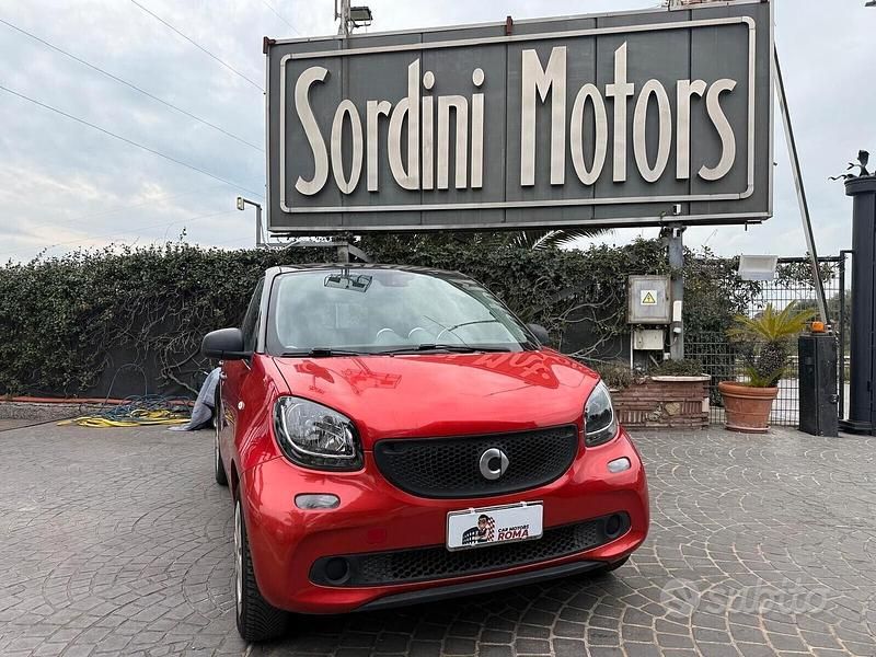 Usata Smart ForFour Passion 71 CV (52 kW) 2016 Rosso Utilitaria