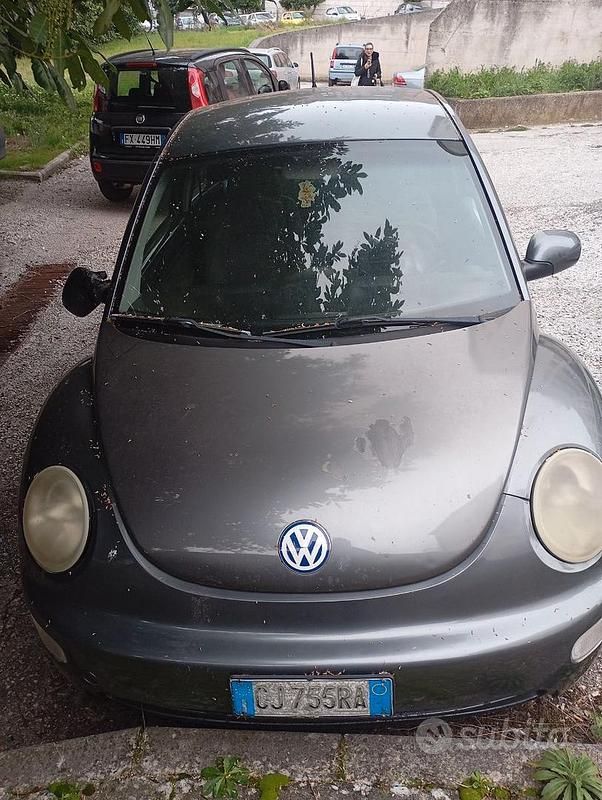 Usata VW New Beetle 101 CV (74 kW) 2002 Grigio Utilitaria