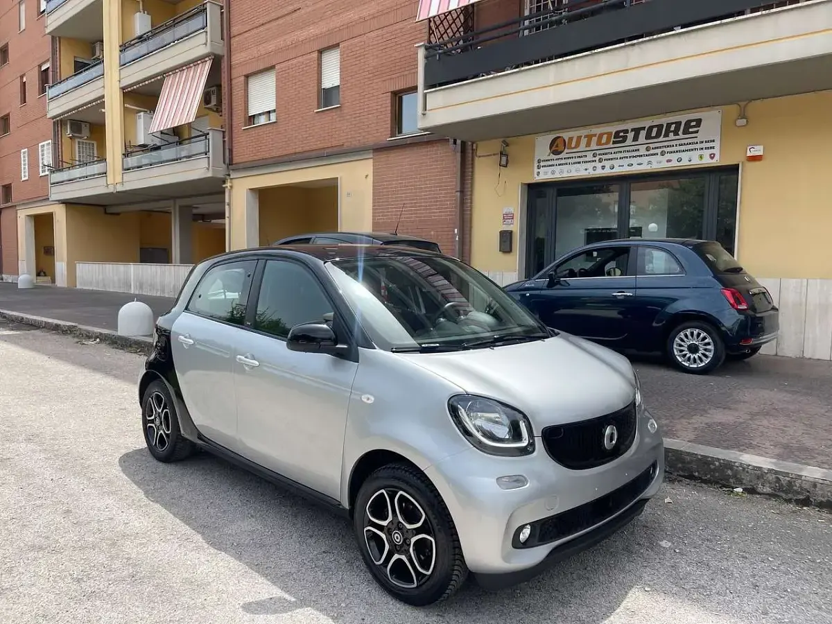 Usata Smart ForFour Superpassion 71 CV (52 kW) 2019 Other Utilitaria