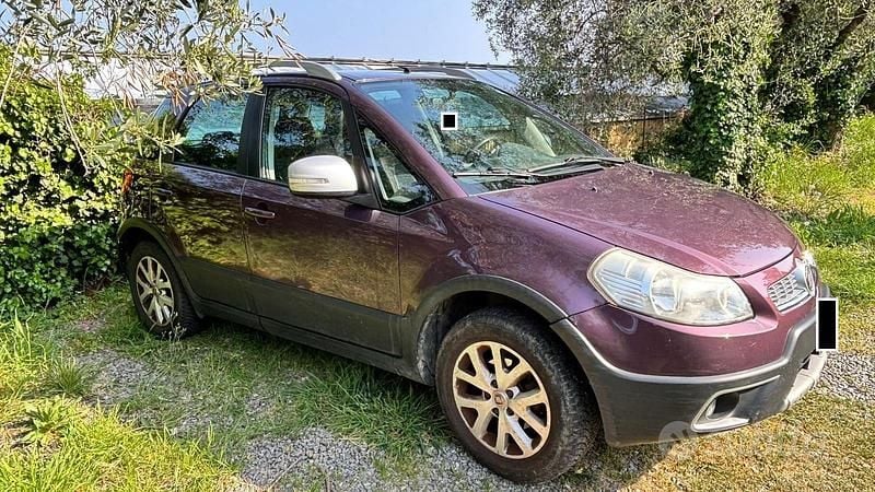 Usata Fiat Sedici 120 CV (88 kW) 2012 SUV