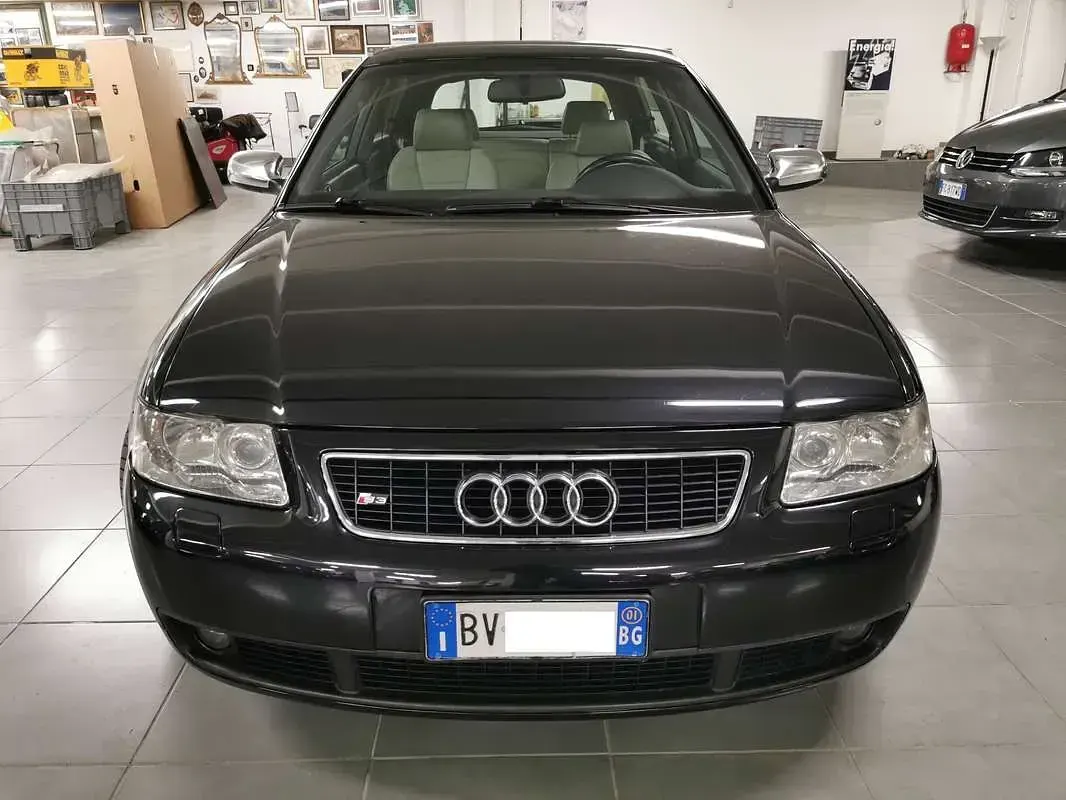 Usata Audi S3 Ambiente 225 CV (165 kW) 2001 Nero Utilitaria