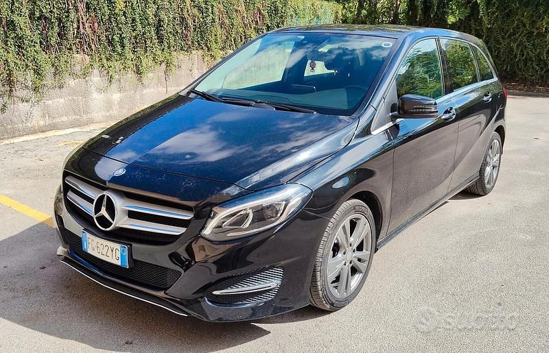 Nero Usata 2017 Mercedes B180 Monovolume | 9000 € (Super prezzo) - Immagine 1/4