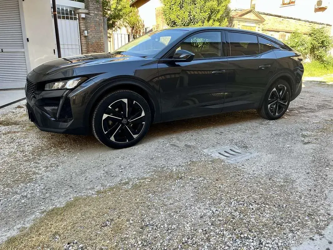 Usata Peugeot 408 Allure 131 CV (96 kW) 2023 Grigio SUV
