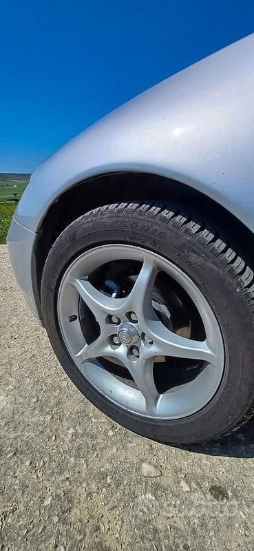 Begagnad Toyota Celica T2 143 HK (105 kW) 2001 Grå Sportkupé