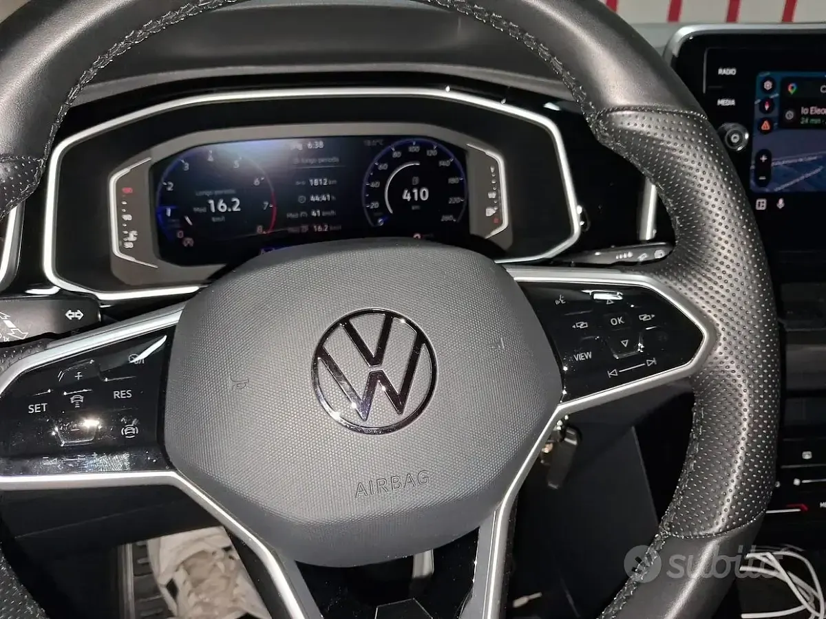 Usata VW T-Roc R-line 110 CV (80 kW) 2022 Bianco SUV