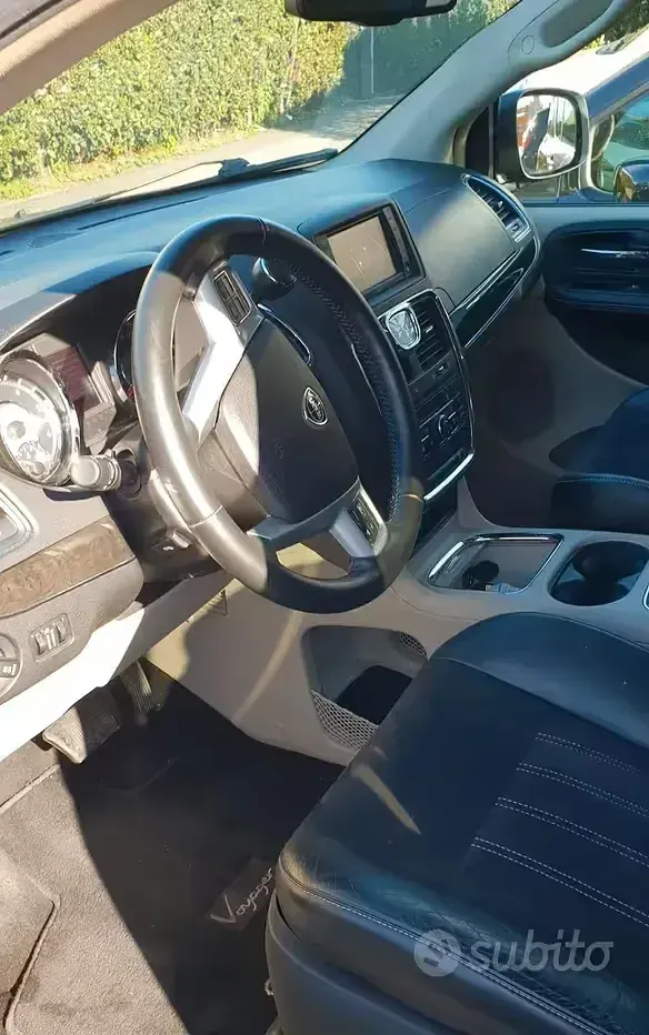 Usata Lancia Voyager Platinum 177 CV (130 kW) 2014 Nero Monovolume