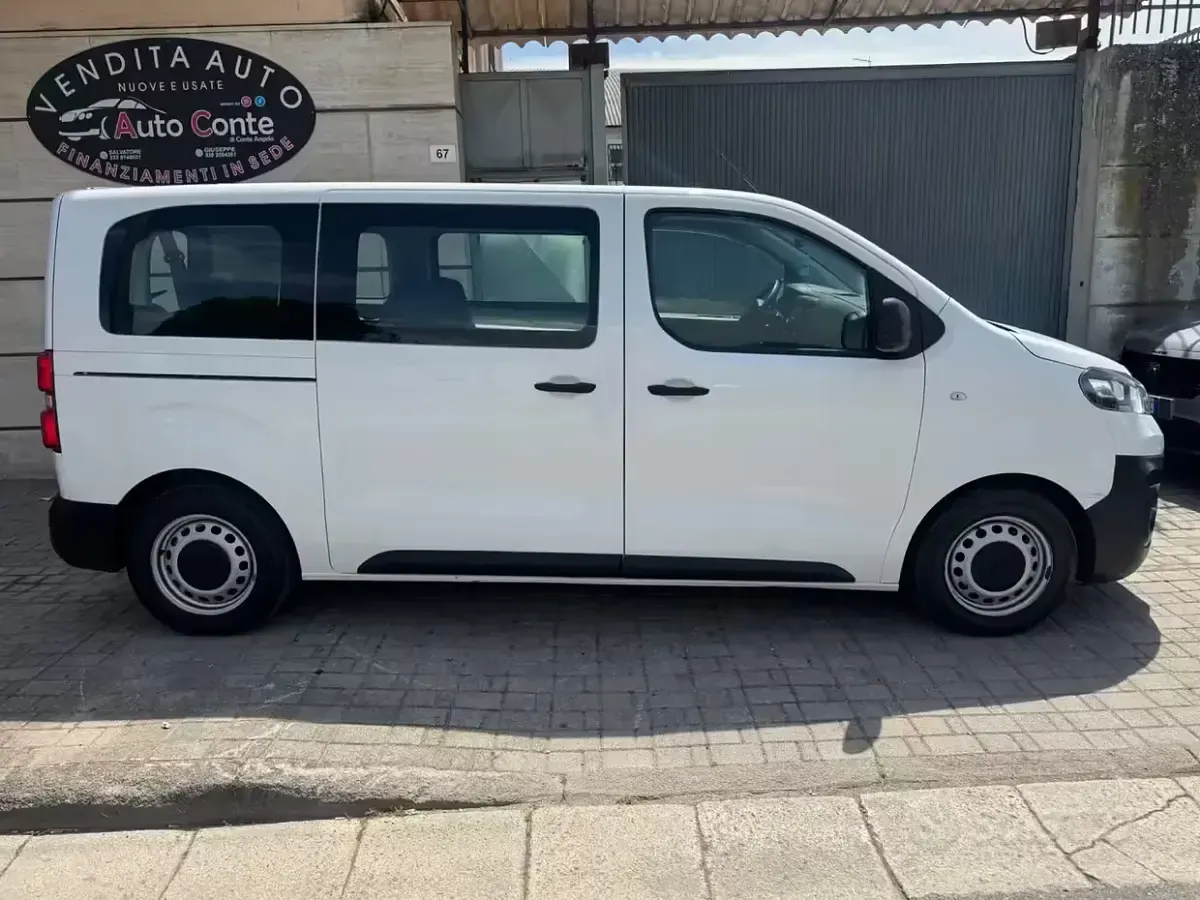 Usata Opel Vivaro-e Combi S 102 CV (75 kW) 2021 Bianco Monovolume