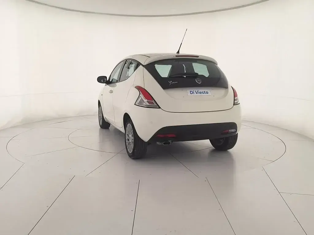 Usata Lancia Ypsilon Silver 69 CV (50 kW) 2014 Other Utilitaria