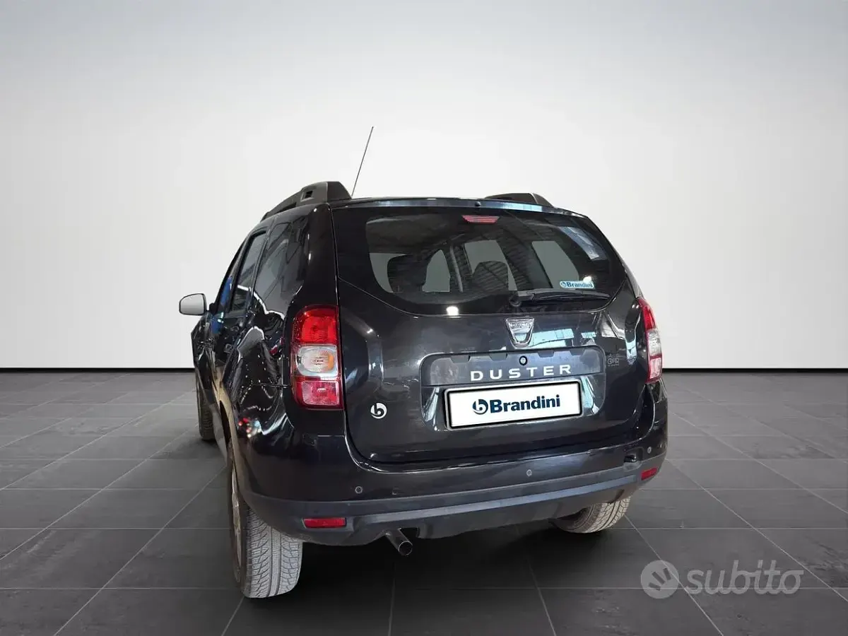 Usata Dacia Duster 110 CV (80 kW) 2017 Nero SUV