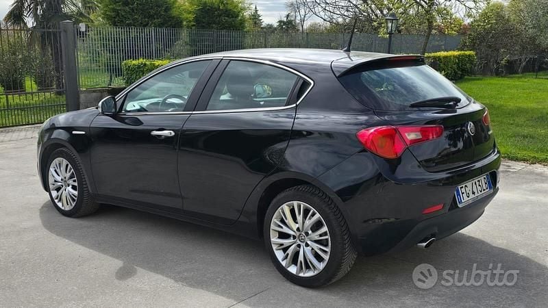 Usata Alfa Romeo Giulietta 120 CV (88 kW) 2016 Nero Utilitaria