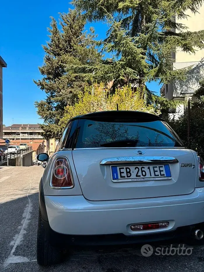Usata Mini Cooper D 112 CV (82 kW) 2010 Utilitaria