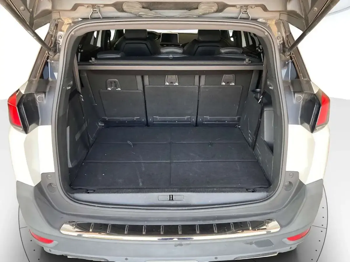Usata Peugeot 5008 GT-line 131 CV (96 kW) 2020 Bianco madreperla SUV