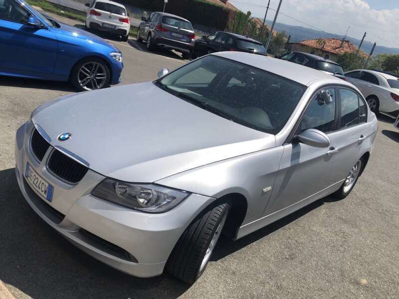 Usato 2006 BMW 318 2.0 Benzin 129 CV (5.250 €)