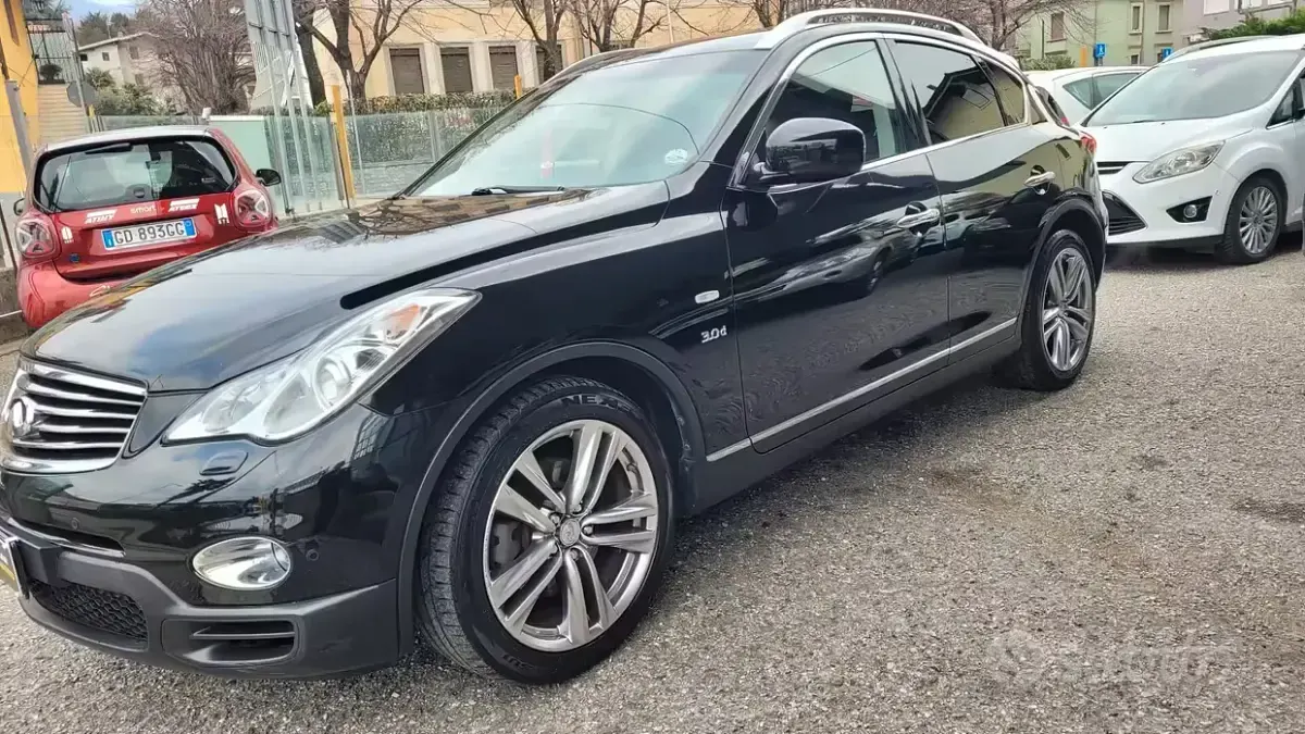 Usata Infiniti QX50 Premium 238 CV (175 kW) 2014 Nero SUV