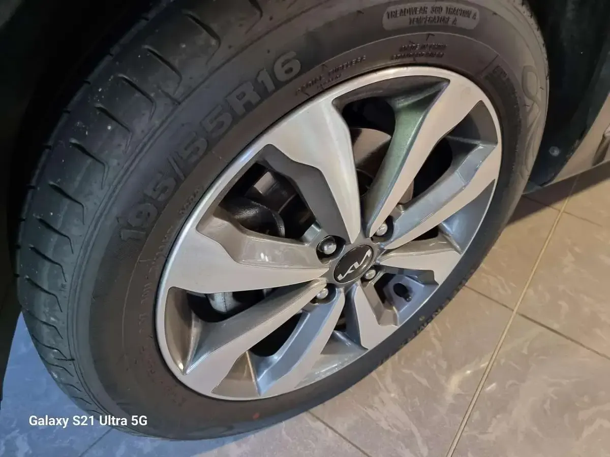 Usata Kia Stonic Style 101 CV (74 kW) 2022 Blu/azzurro SUV
