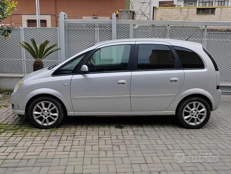 Usata Opel Meriva Enjoy 125 CV (91 kW) 2007 Grigio Monovolume