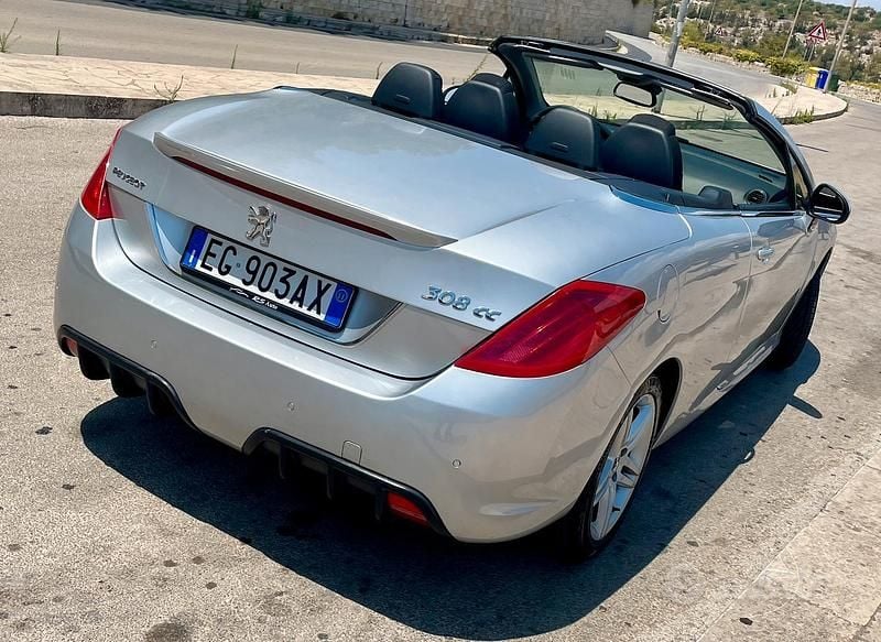 Usata Peugeot 308 CC 140 CV (102 kW) 2011 Cabrio