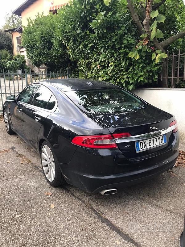 Usata Jaguar XF 200 CV (147 kW) 2010 Nero Berlina