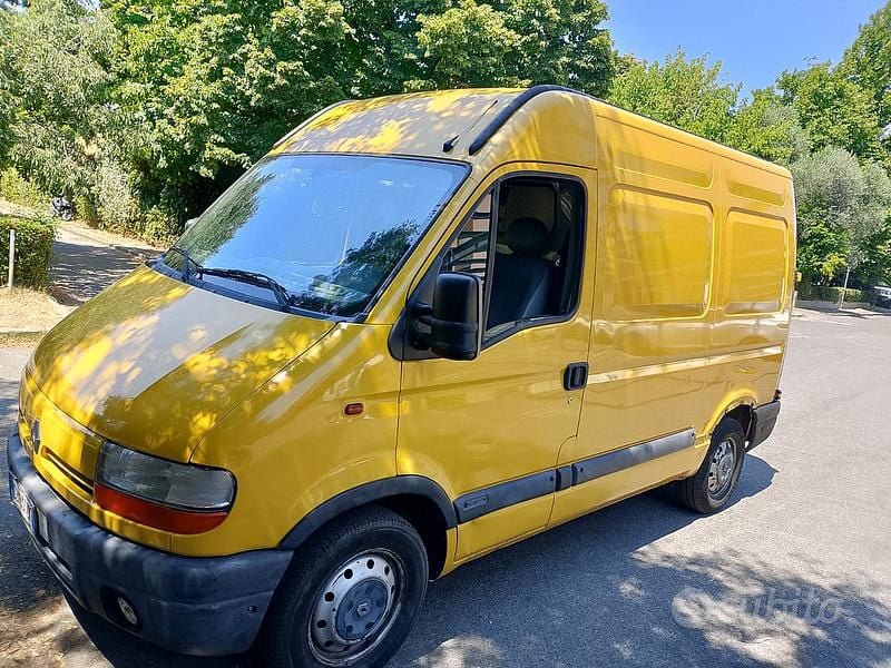 Usata Renault Master 90 CV (66 kW) 2002 Giallo Furgone