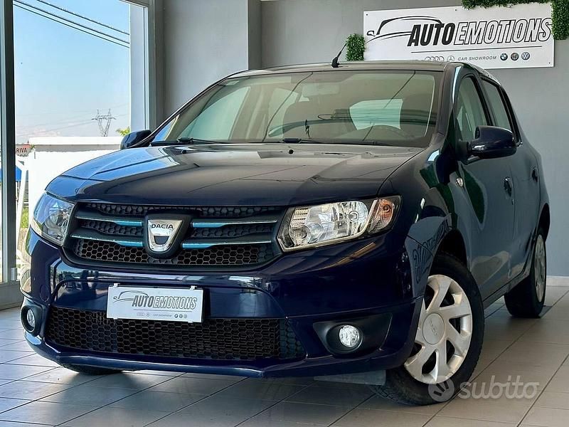 Usata Dacia Sandero 90 CV (66 kW) 2016 Blu Berlina