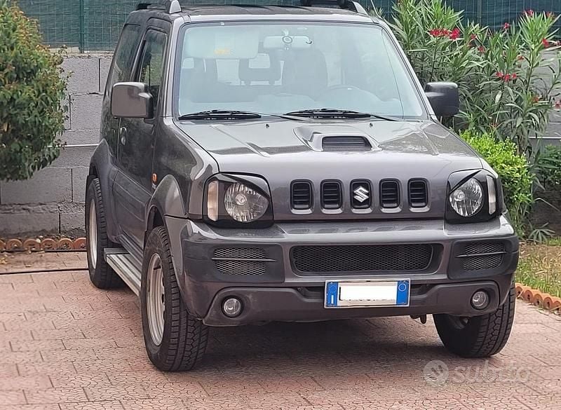 Marrone Usata 2009 Suzuki Jimny SUV | 10.000 € (Buon prezzo) - Immagine 1/4