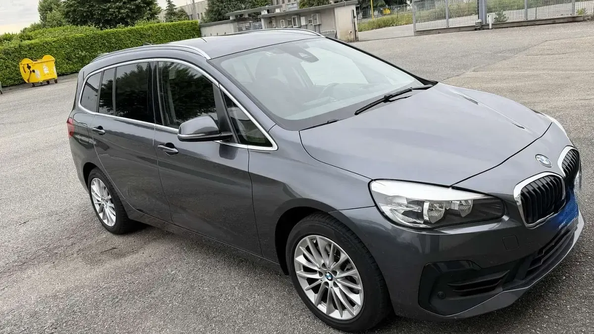 Usata BMW 218 Gran Tourer Luxury Line 150 CV (110 kW) 2018 Grigio Monovolume