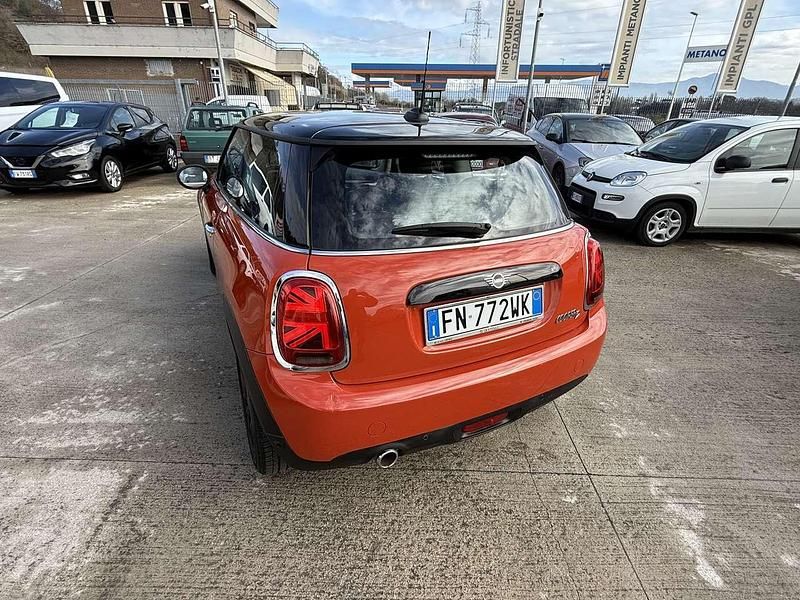 Usata Mini Cooper D 116 CV (85 kW) 2018 Arancione Utilitaria
