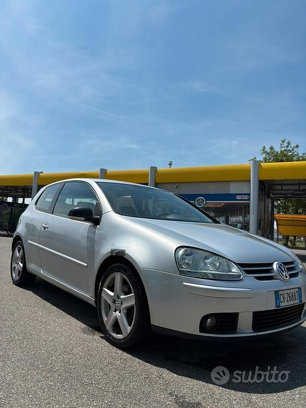 Usata VW Golf 2005 Grigio Coupé