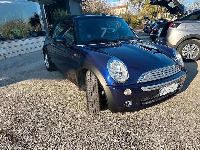 Usata Mini One Cabriolet 90 CV (66 kW) 2005 Blu Cabrio