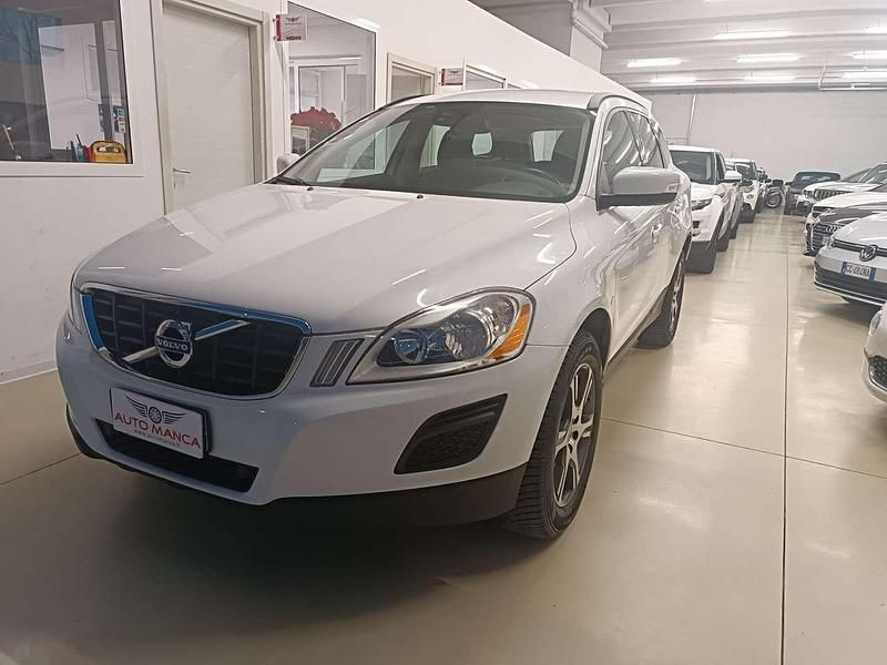 Bianco Usata 2013 Volvo XC60 Momentum SUV | 13.490 € (Cara) - Immagine 1/4