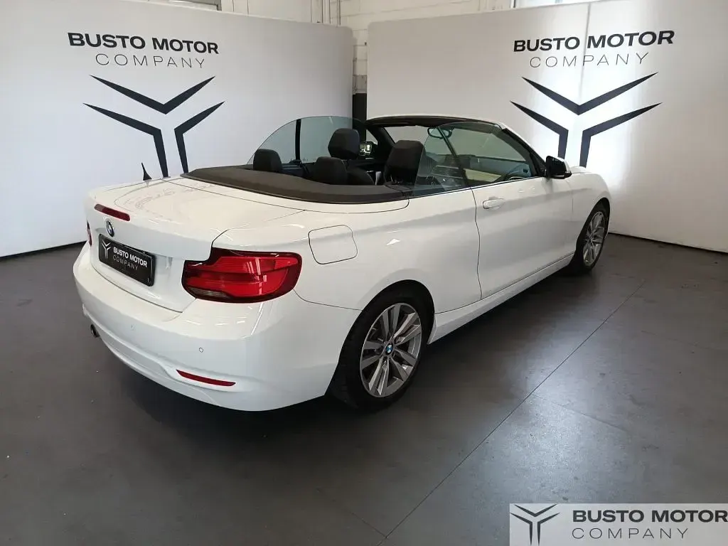 Usata BMW 218 M Sport 136 CV (100 kW) 2018 Bianco / metallizzato Cabrio