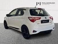 Usata Toyota Yaris Hybrid Active 101 CV (74 kW) 2017 Bianco Utilitaria