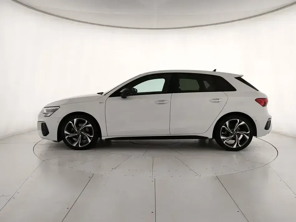 Usata Audi A3 S-Line 150 CV (110 kW) 2023 Bianco Berlina