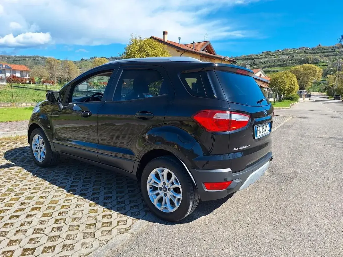 Second-hand Ford Ecosport Titanium 95 CP (69 kW) 2017 Negru SUV