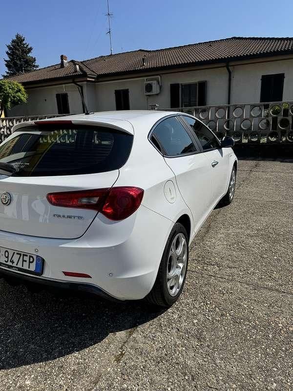 Second-hand Alfa Romeo Giulietta Super 120 CP (88 kW) 2020 Hatchback