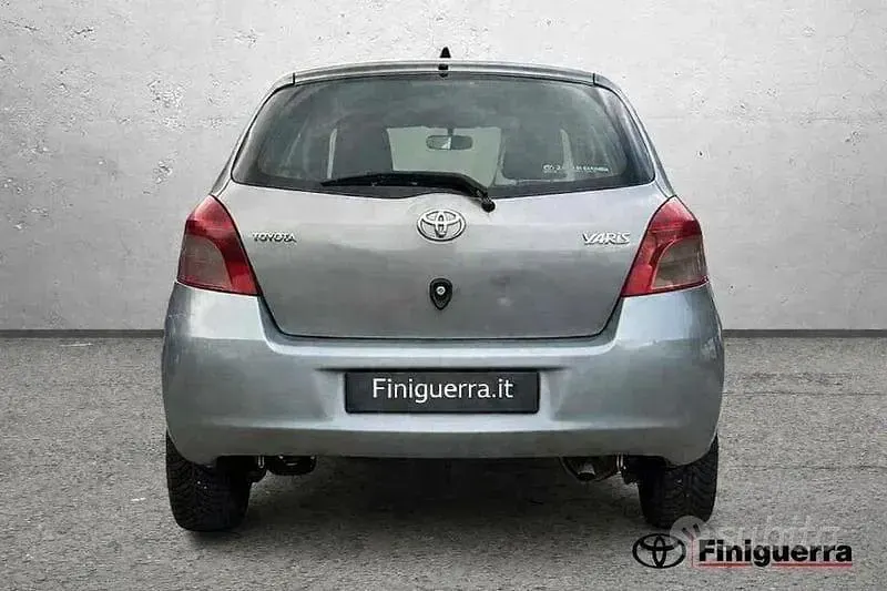 Usata Toyota Yaris Sol 87 CV (63 kW) 2007 Other Utilitaria