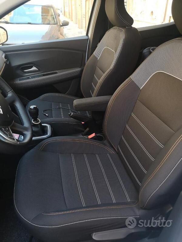 Usata Dacia Sandero 91 CV (66 kW) 2024 Bianco Utilitaria