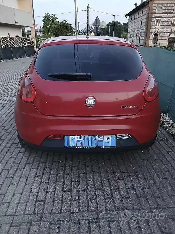 Usata Fiat Bravo 120 CV (88 kW) 2012 Rosso Utilitaria
