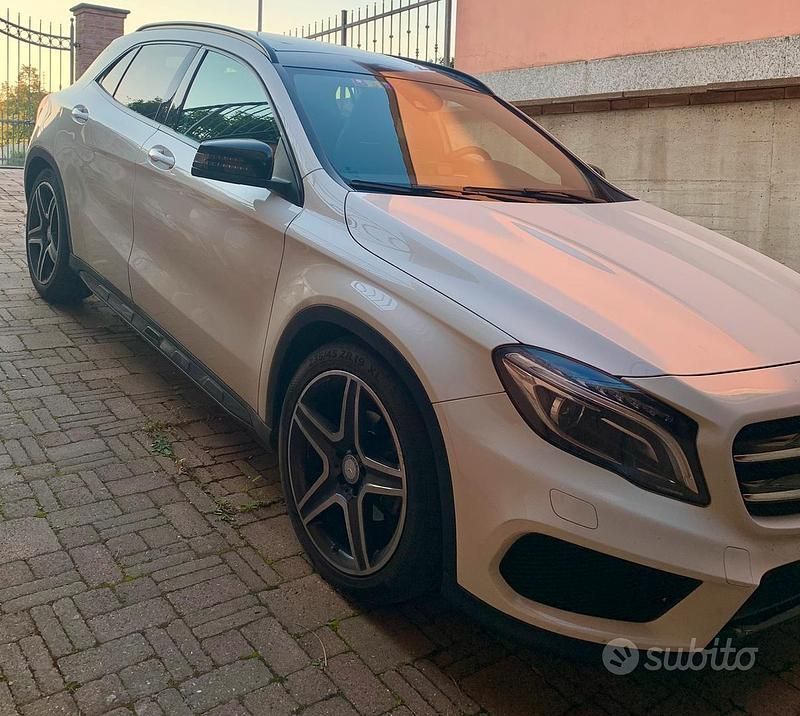 Usata Mercedes GLA200 Premium 136 CV (100 kW) 2014 Bianco SUV