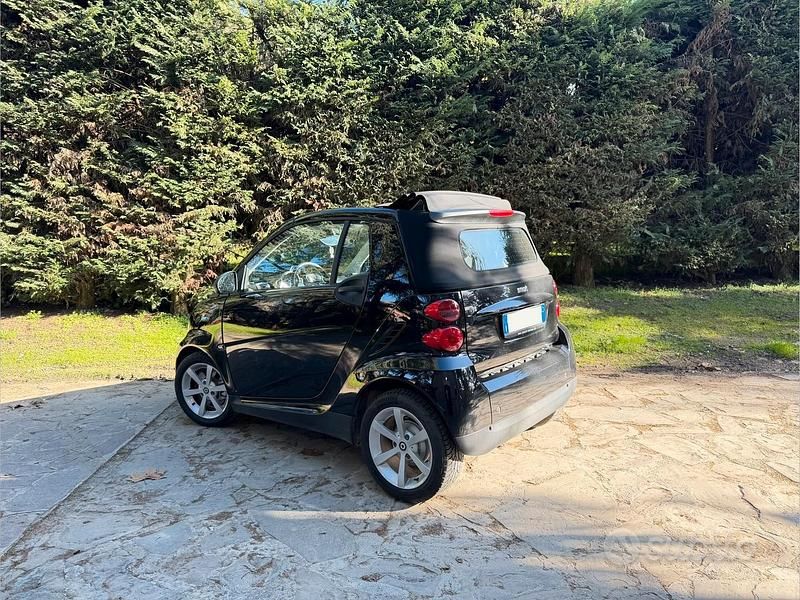 Usata Smart ForTwo Cabrio 84 CV (61 kW) 2008 Nero Cabrio